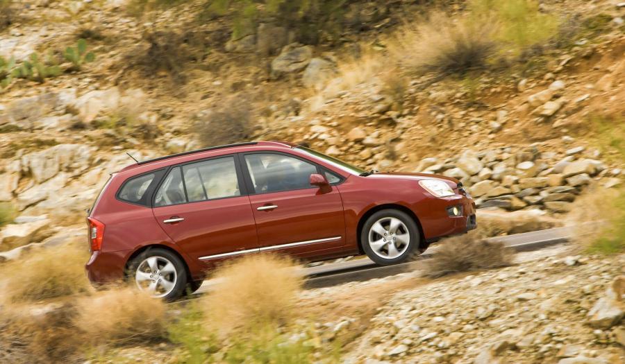  Kia Carens 2007 года  (фото 36 из 46)